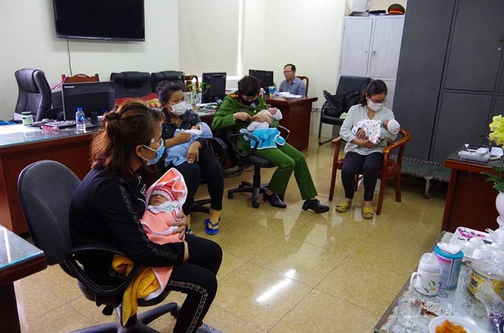 Cơ quan Công an đã kịp thời ngăn chặn, giải cứu 4 trẻ sơ sinh đang được các đối tượng tìm cách đưa sang Trung Quốc để bán.